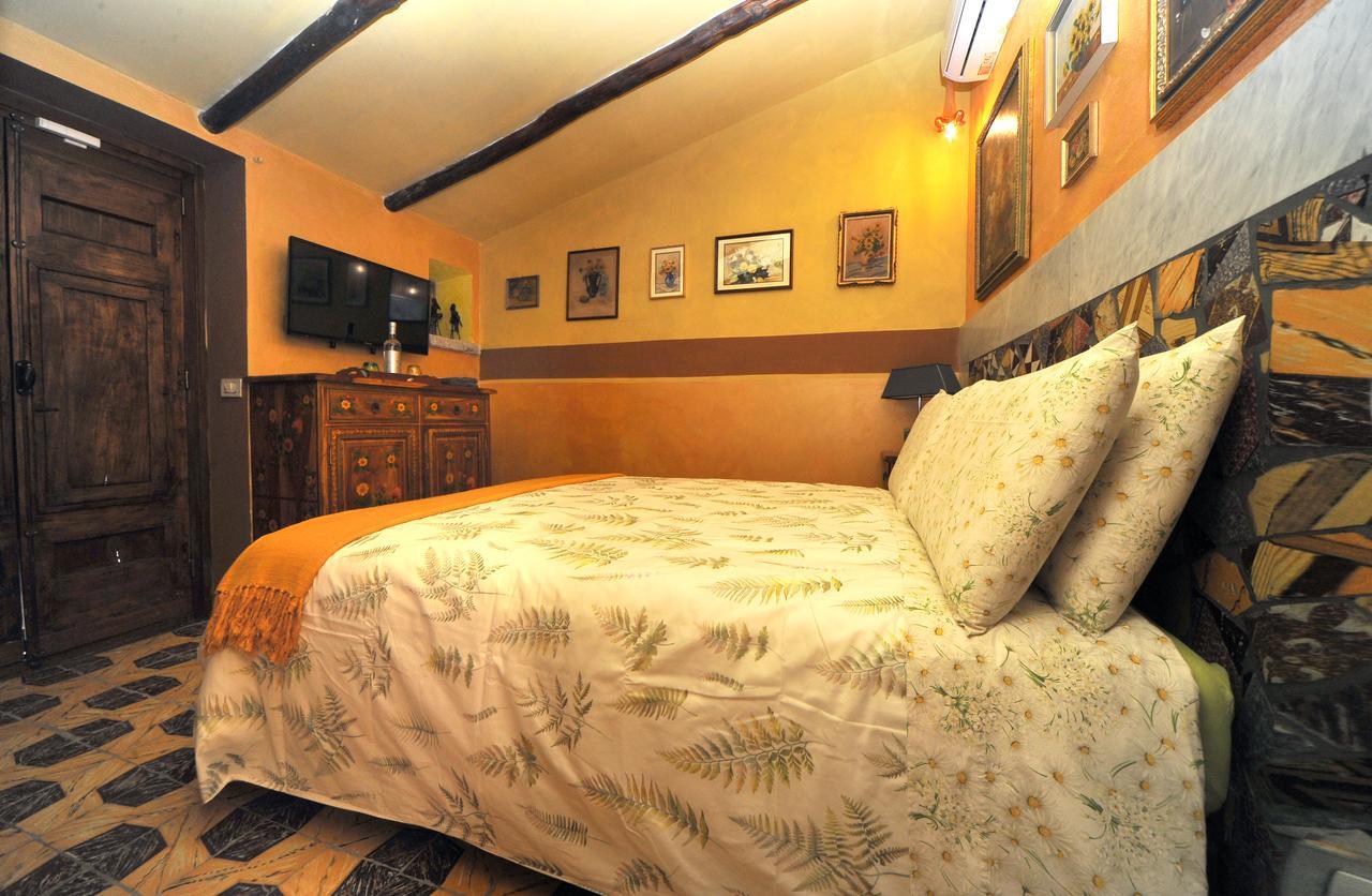 Готель La Canonica Dei Fiori - Anna Fendi Country House Рончільоне Екстер'єр фото