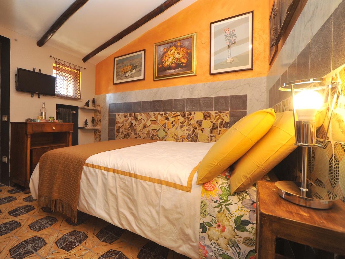 Готель La Canonica Dei Fiori - Anna Fendi Country House Рончільоне Екстер'єр фото